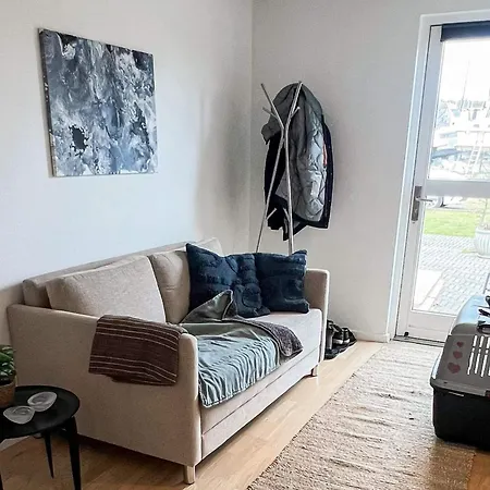 בית נופש 5 Star In Koge, Cleaning Included